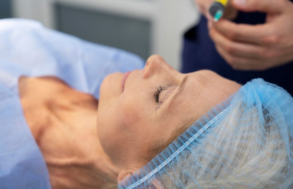 دستگاه اندولیفت و موارد کاربرد غیرجراحی در بهبود ظاهر صورت